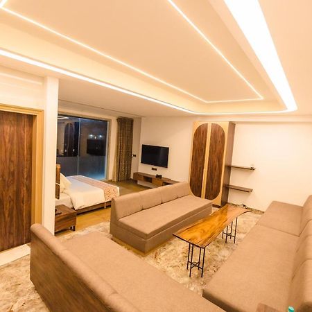 Hotel Mirana , Tinsukia ภายนอก รูปภาพ