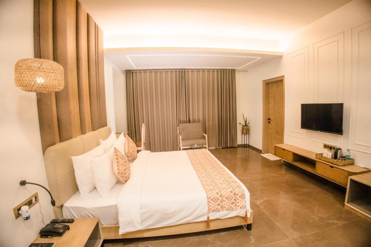 Hotel Mirana , Tinsukia ภายนอก รูปภาพ
