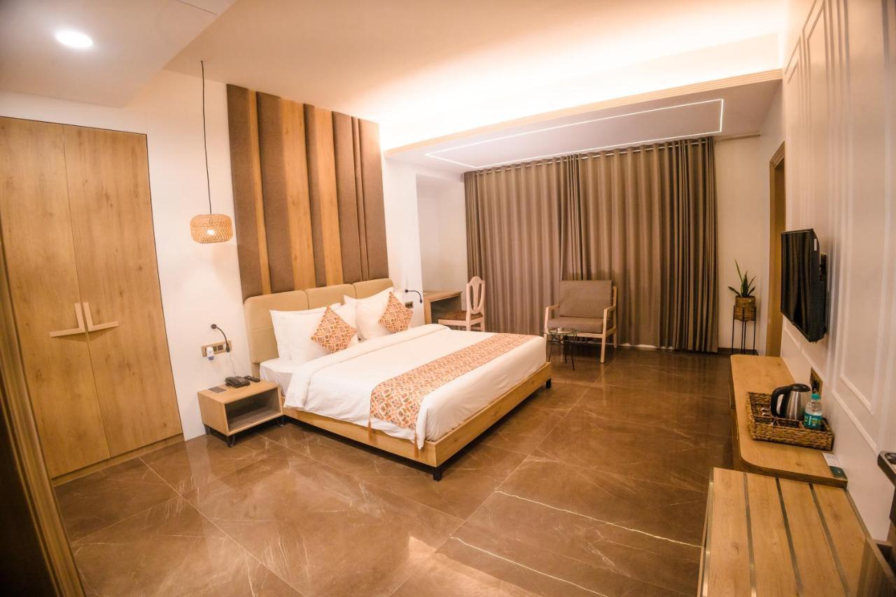 Hotel Mirana , Tinsukia ภายนอก รูปภาพ